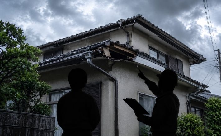 台風後の見積もりは「損傷」と「維持補修」を分けて見る